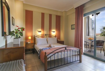 Samel Hotel - Снимка 2