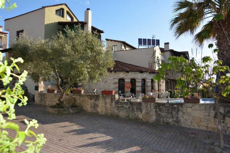 Samel Hotel - Снимка 11