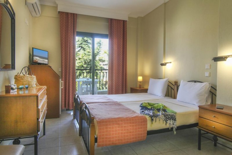 Samel Hotel - Снимка 7