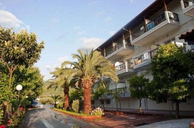 Sun Beach Hotel - Снимка 6