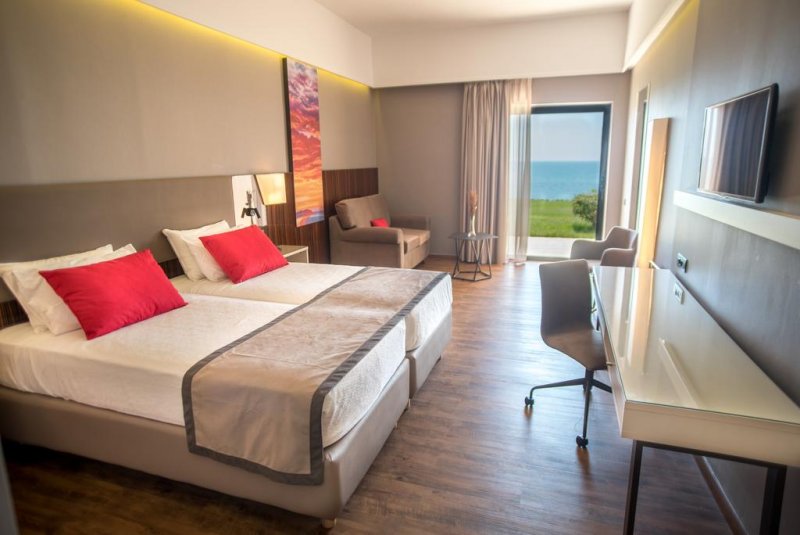 Ramada Plaza Thraki - Снимка 3