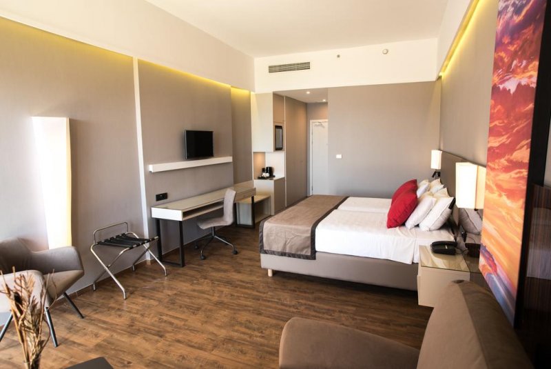 Ramada Plaza Thraki - Снимка 3