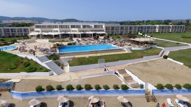 Ramada Plaza Thraki - Снимка 2