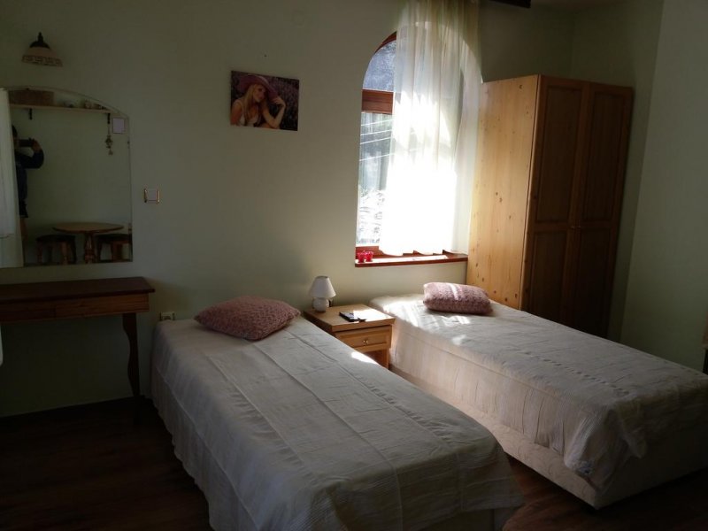 Къщата на Влъхвите - Снимка 8