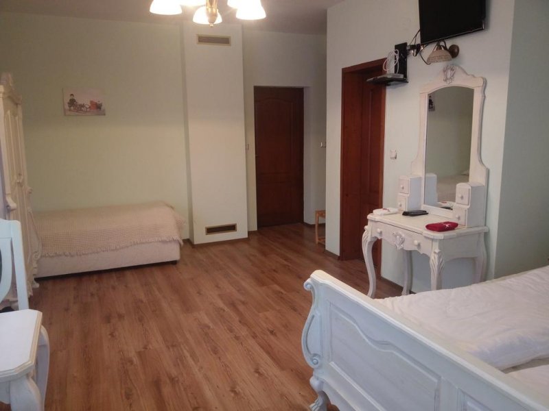 Къщата на Влъхвите - Снимка 2