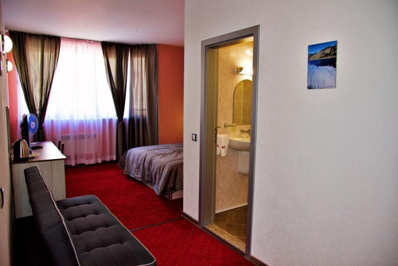 Хотел NAYS - Снимка 4