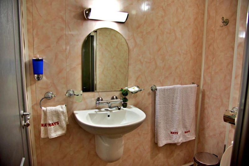 Хотел NAYS - Снимка 1
