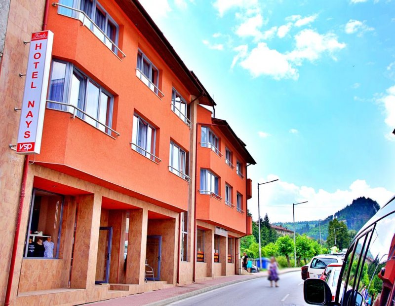 Хотел NAYS - Снимка 0