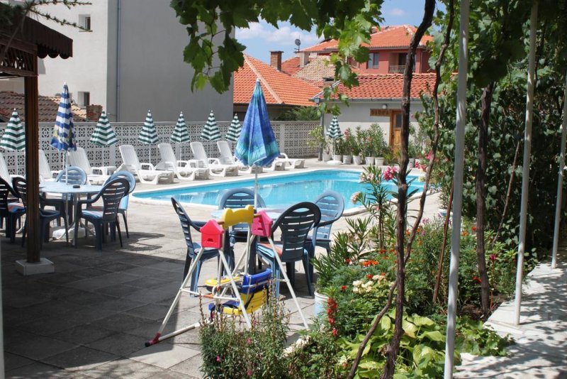 Семеен Хотел Крис - Снимка 7