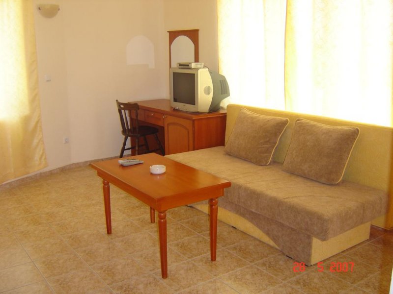 Семеен Хотел Крис - Снимка 4