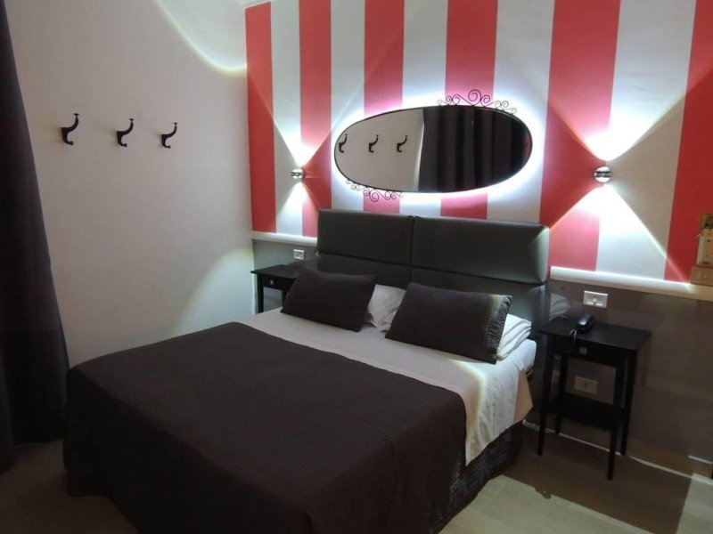 Hotel Center - Снимка 1