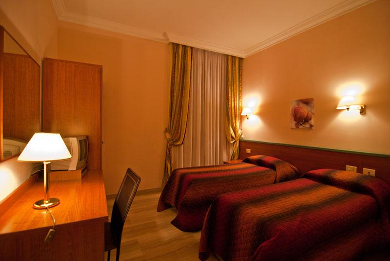 Hotel Center - Снимка 2