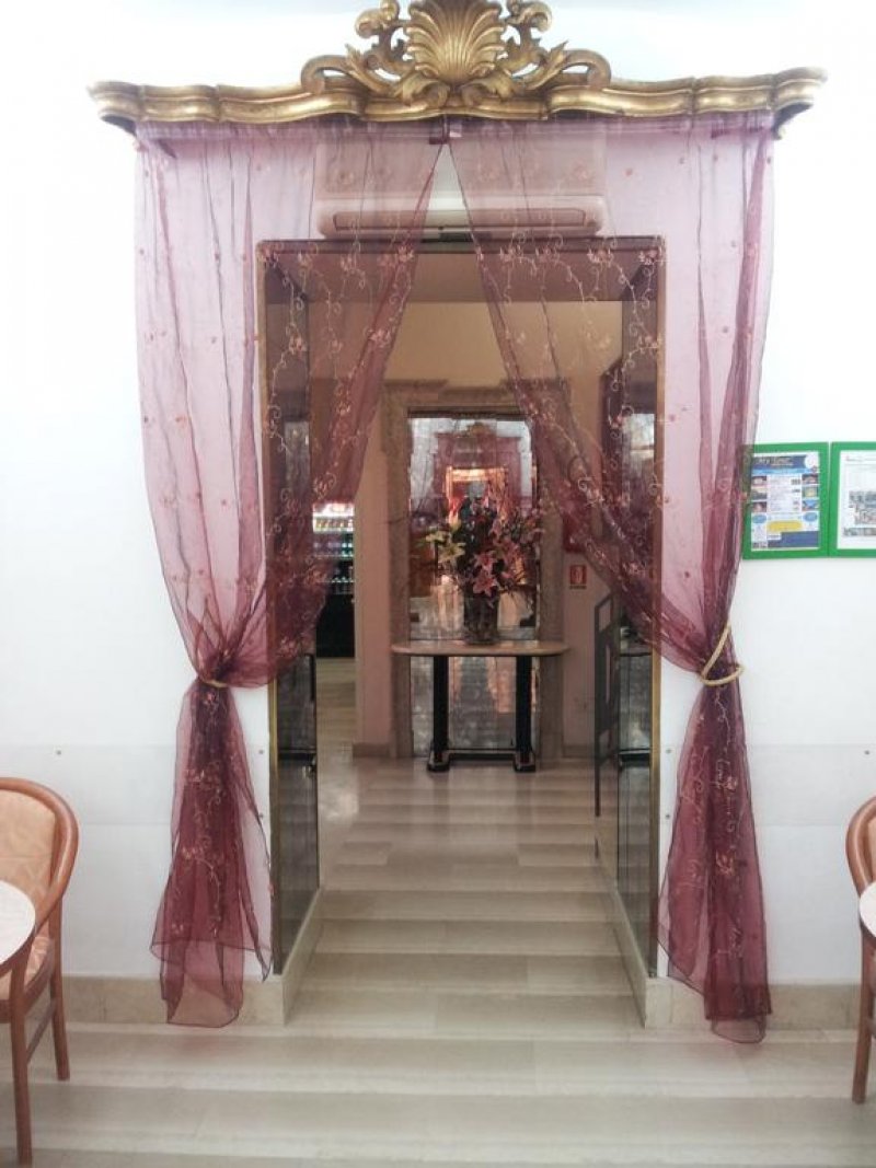 Hotel Center - Снимка 7