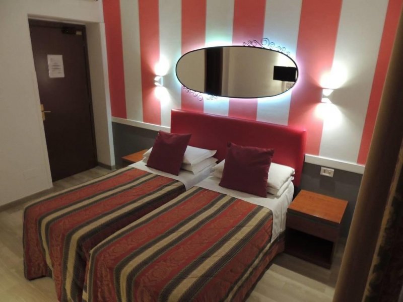 Hotel Center - Снимка 8