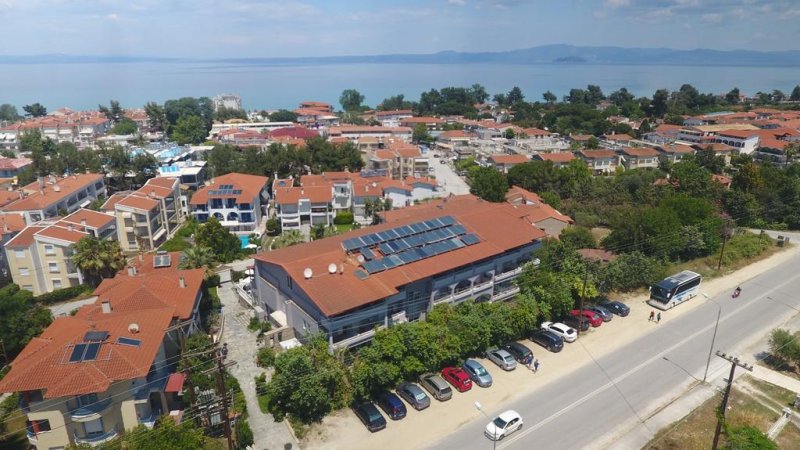 Tropical Hotel - Снимка 1