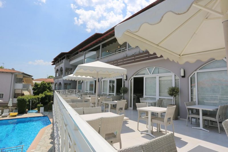 Tropical Hotel - Снимка 2