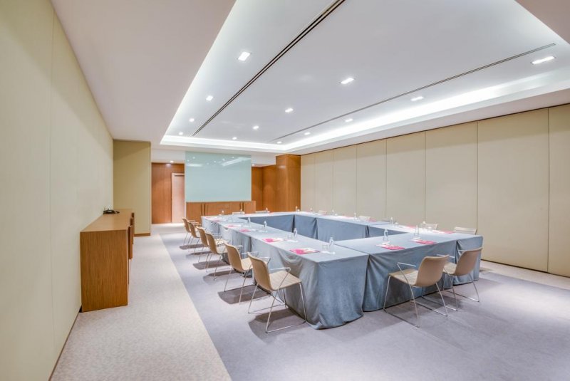 Cronwe Plaza - Снимка 1