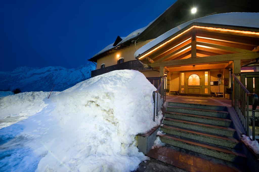 Ски в Пасо Тонале, Италиански Алпи! 7 нощувки със закуски и вечери в хотел Adamello 3* през Януари и Март! - Снимка 2
