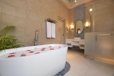 Bandos Island Resort & Spa - Снимка 7