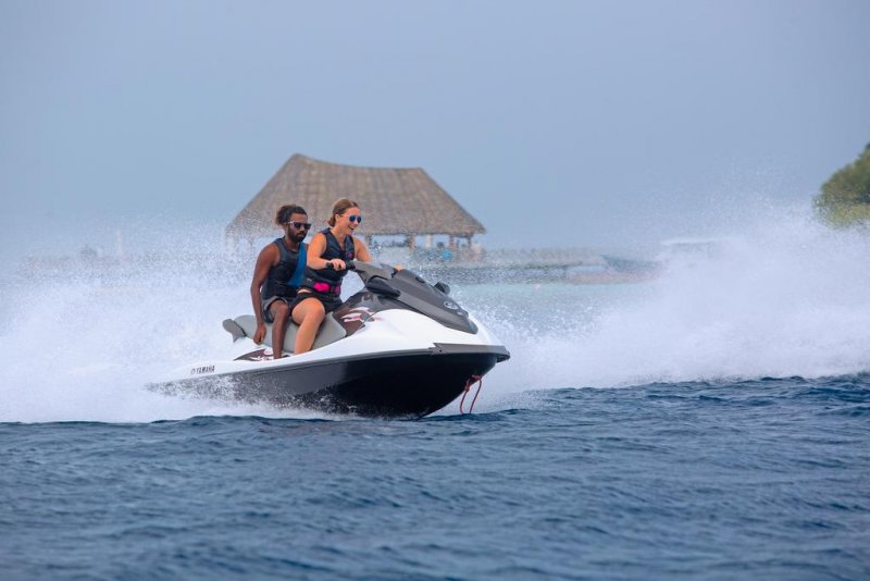 Bandos Island Resort & Spa - Снимка 11