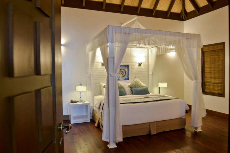 Bandos Island Resort & Spa - Снимка 2