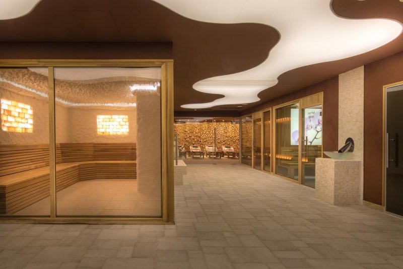 King Maron Wellness Beach Hotel - Снимка 11