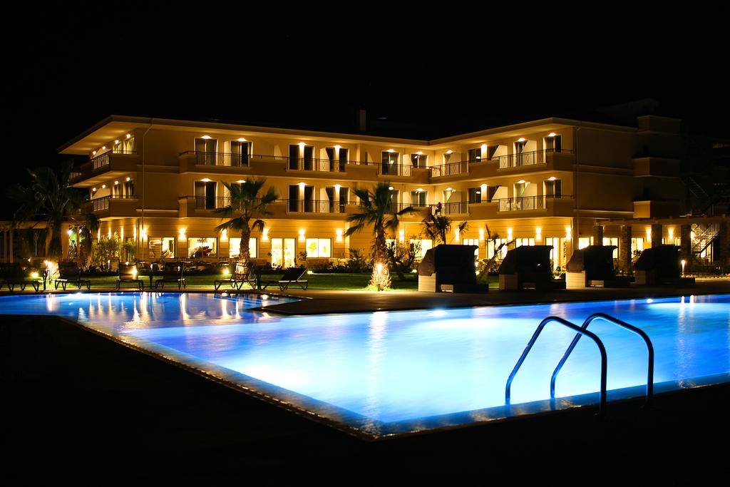 Ранни резервации: 5 нощувки със закуски в King Maron Wellness Beach Hotel 4*, Марония, Гърция през Май и Юни! - Снимка 8