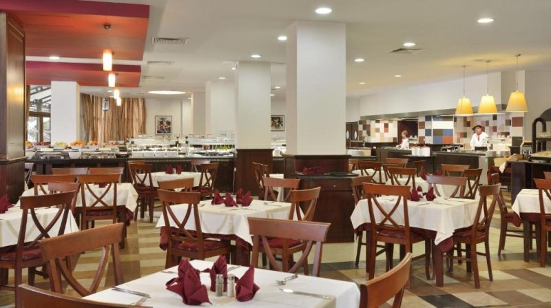 Сол Несебър Палас и Аквапарк - Снимка 1