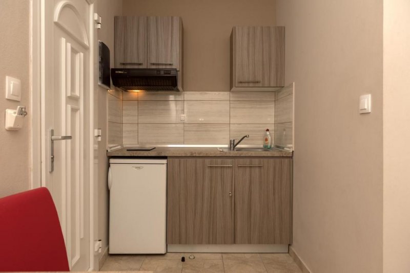 Tzamtzis Apartments - Снимка 11
