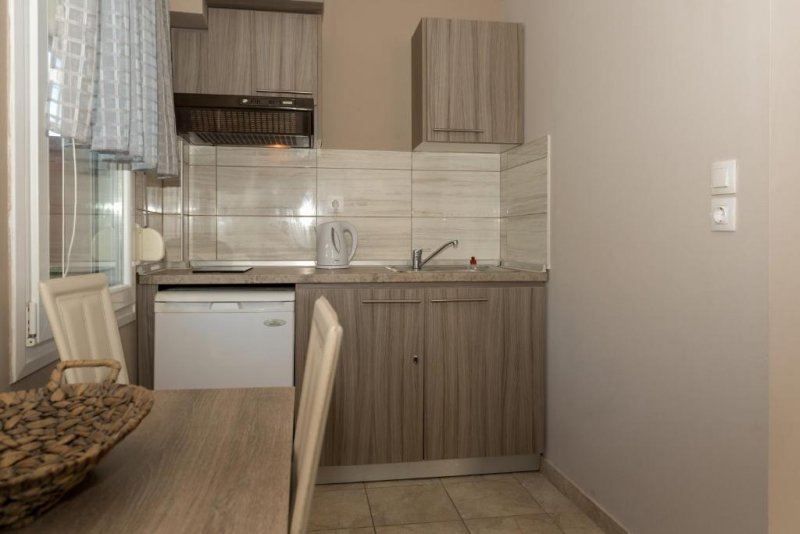 Tzamtzis Apartments - Снимка 8