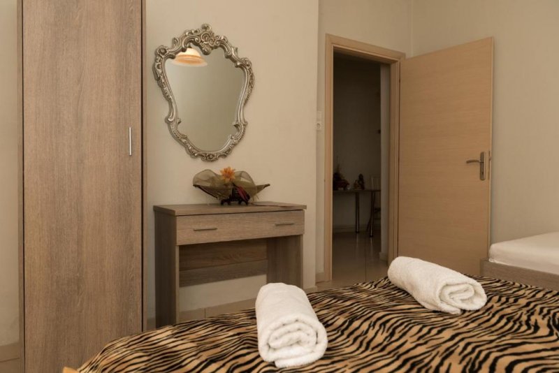 Tzamtzis Apartments - Снимка 1