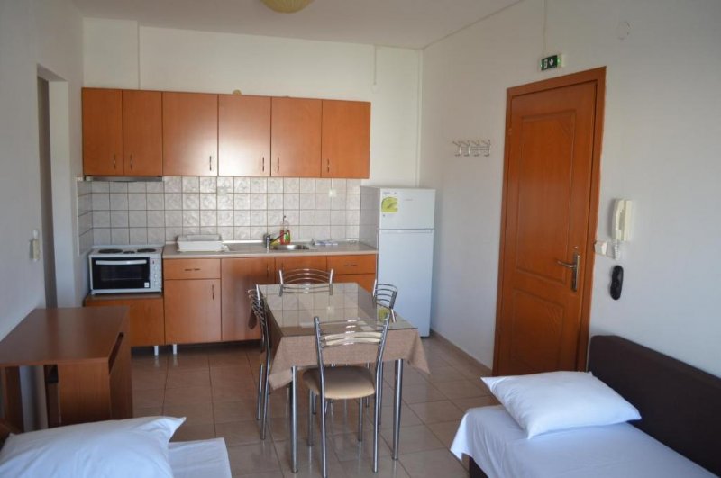 Irini Apartments - Снимка 7