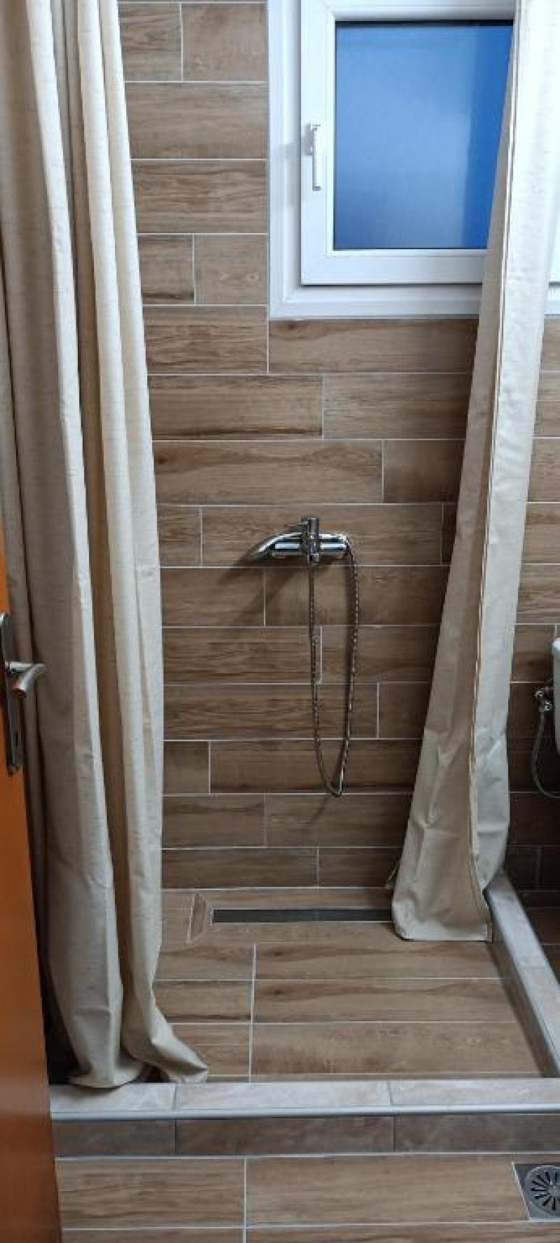 Irini Apartments - Снимка 2