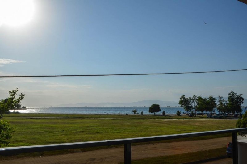 Sunshine Apartment - Снимка 11