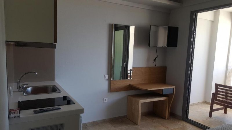 Sunshine Apartment - Снимка 1