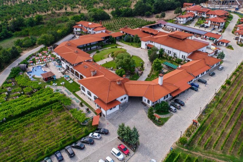 Комплекс за винен и СПА туризъм Старосел - Снимка 7