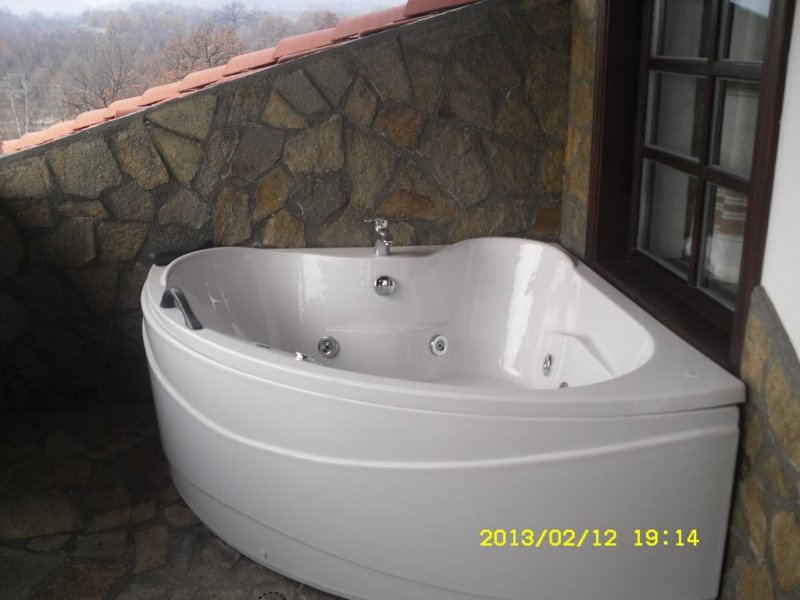 Комплекс за винен и СПА туризъм Старосел - Снимка 8