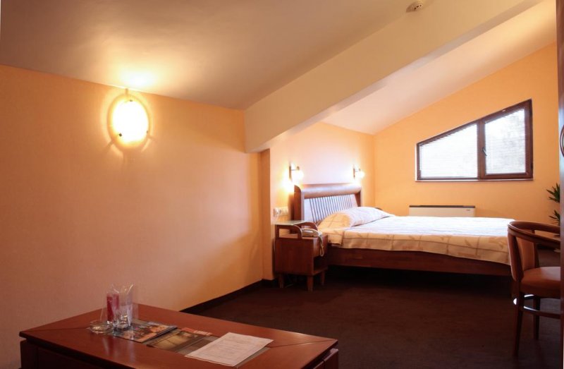 Лъки Лайт Бутик Хотел & Спа - Снимка 8