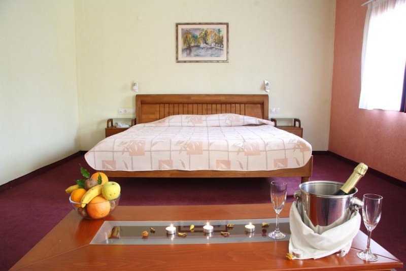 Лъки Лайт Бутик Хотел & Спа - Снимка 4