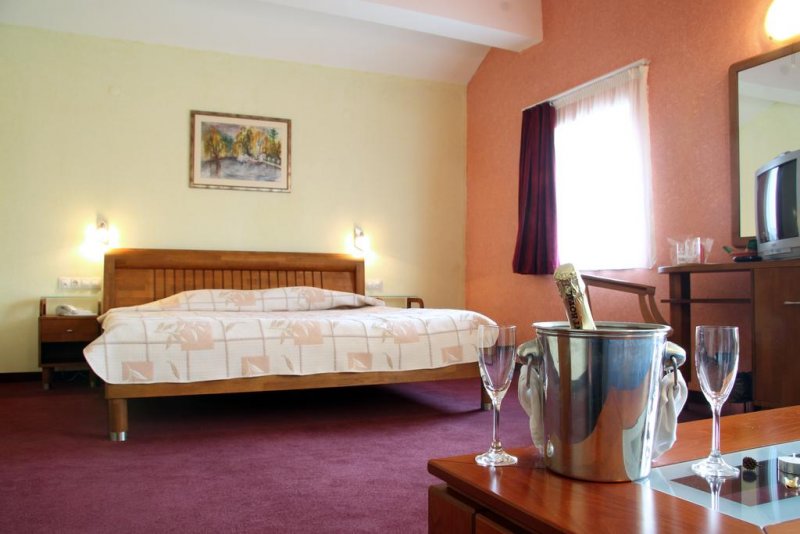 Лъки Лайт Бутик Хотел & Спа - Снимка 1