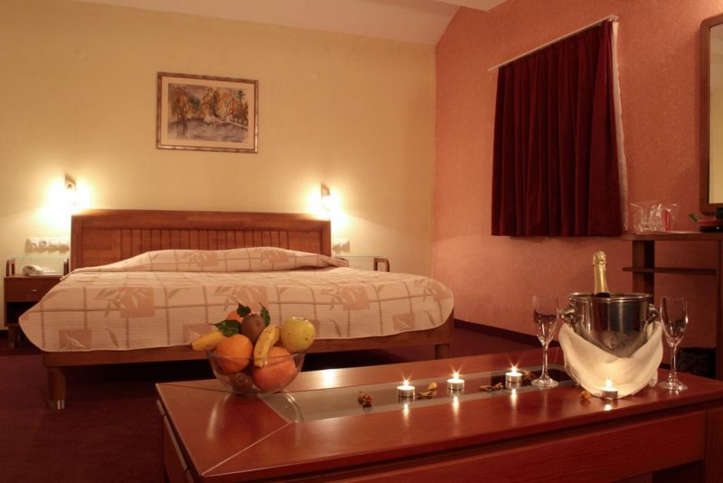 Лъки Лайт Бутик Хотел & Спа - Снимка 11