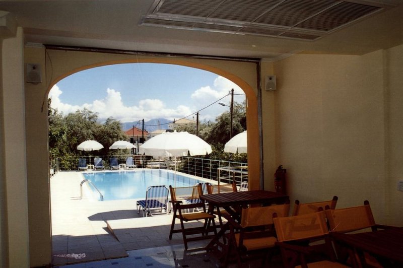 Summertime Inn - Снимка 2