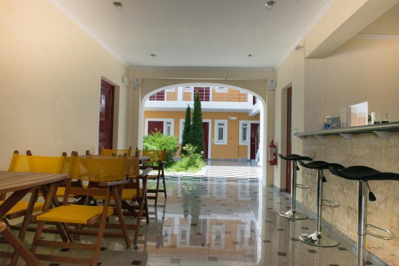 Summertime Inn - Снимка 3