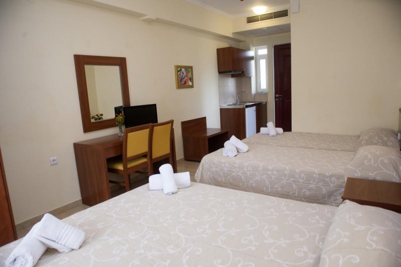 Summertime Inn - Снимка 1