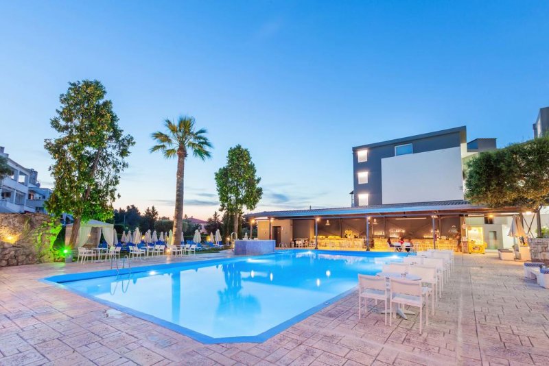 Kriopigi Hotel - Снимка 0