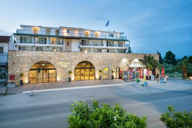 Kriopigi Hotel - Снимка 8