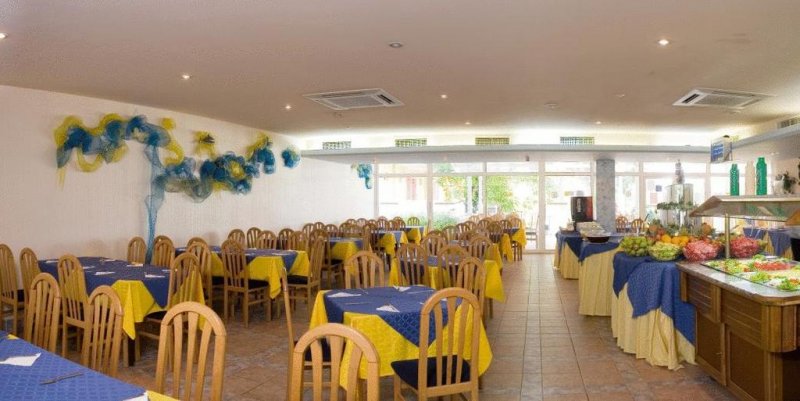 Хотел Оазис - Снимка 1