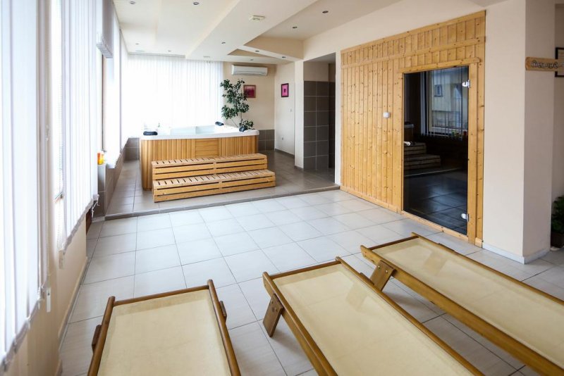 Семеен хотел Шарков - Снимка 2