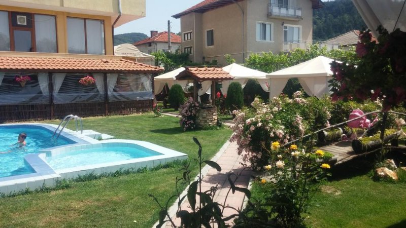 Семеен хотел Шарков - Снимка 10