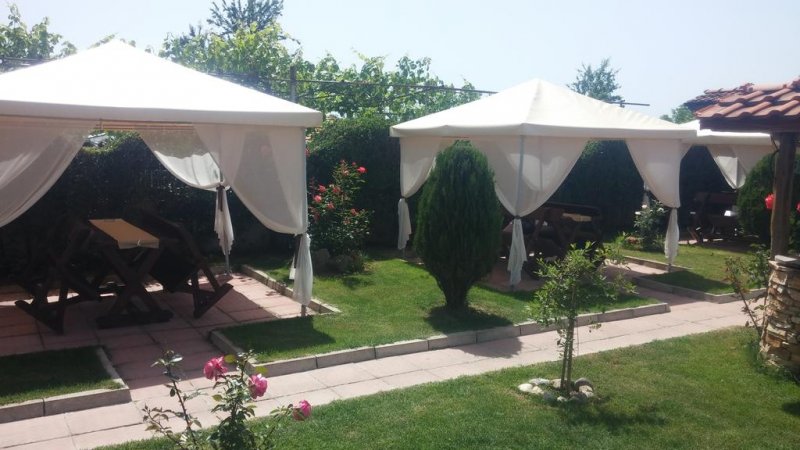 Семеен хотел Шарков - Снимка 1